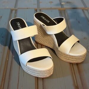 Smash NWT Sz 13 Women's Beautiful Tan & White Wedge Sandals (SH148)